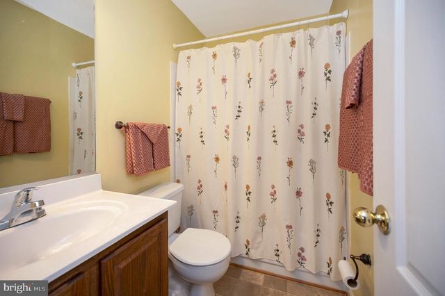 2728 BRIER POND CIR, Woodbridge, VA 22191