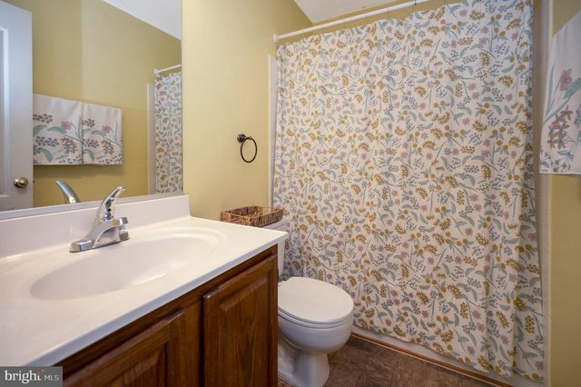 2728 BRIER POND CIR, Woodbridge, VA 22191