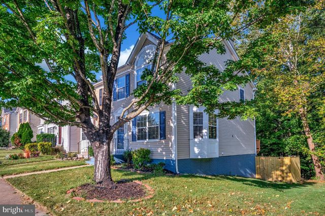 2728 BRIER POND CIR, Woodbridge, VA 22191