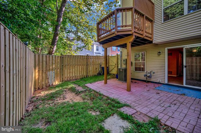 2728 BRIER POND CIR, Woodbridge, VA 22191