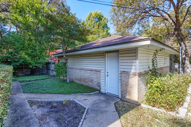 823 Brook Valley Lane, Dallas, TX 75232