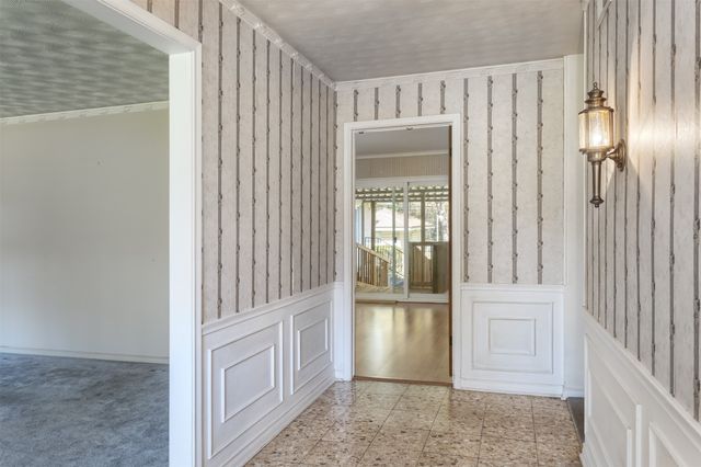 823 Brook Valley Lane, Dallas, TX 75232