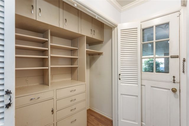 823 Brook Valley Lane, Dallas, TX 75232