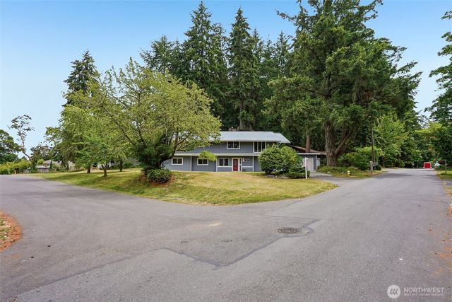 711 Galloway Street, Steilacoom, WA 98388
