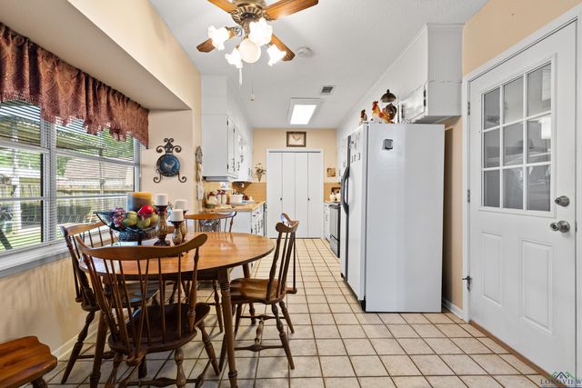 2605 REDBUD ST., Kilgore, TX 75662