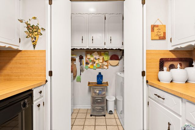 2605 REDBUD ST., Kilgore, TX 75662