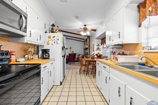 2605 REDBUD ST., Kilgore, TX 75662