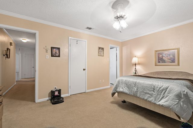 2605 REDBUD ST., Kilgore, TX 75662