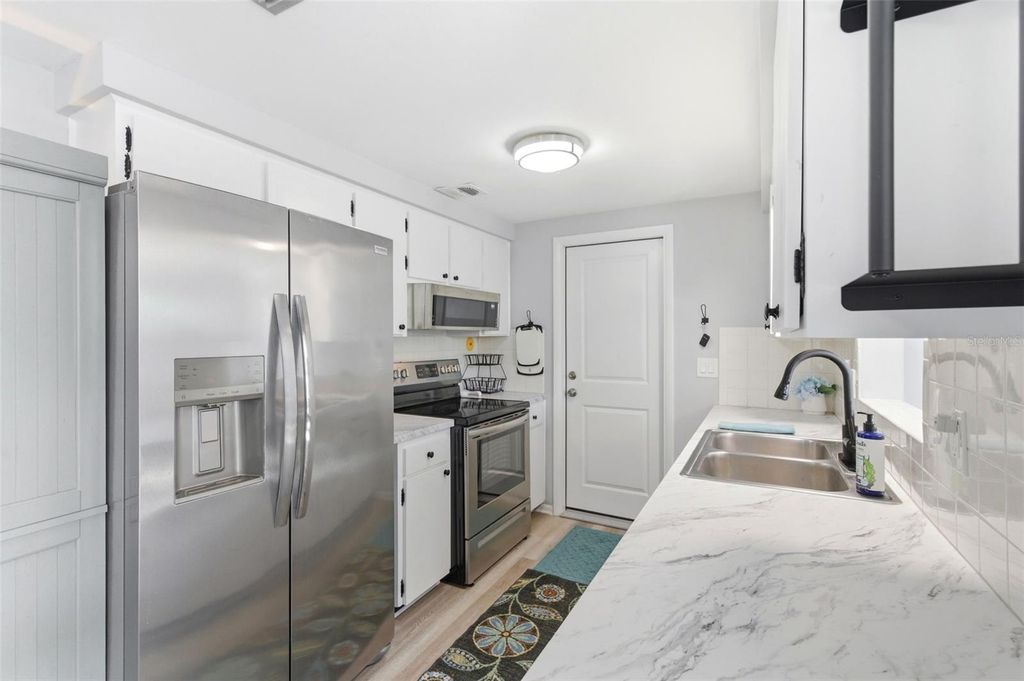 Image 13 of property listing at 5115 CHET DRIVE, New Port Richey, FL 34652