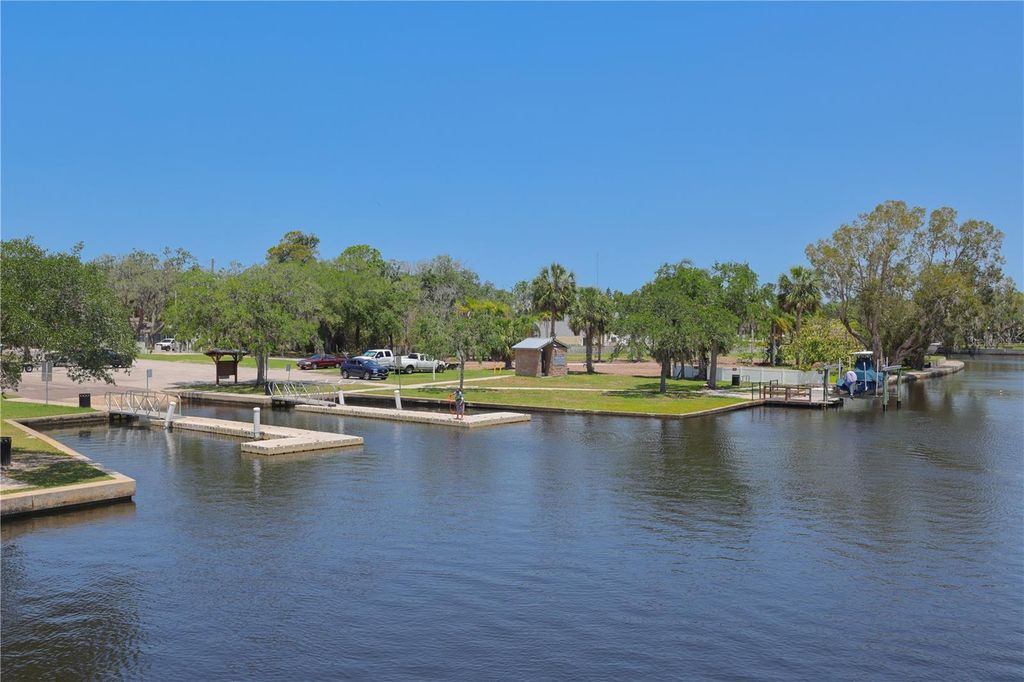 Image 75 of property listing at 5115 CHET DRIVE, New Port Richey, FL 34652