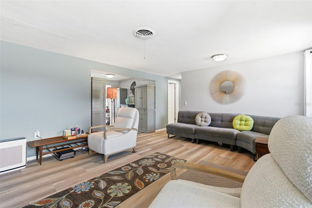Image 9 of property listing at 5115 CHET DRIVE, New Port Richey, FL 34652