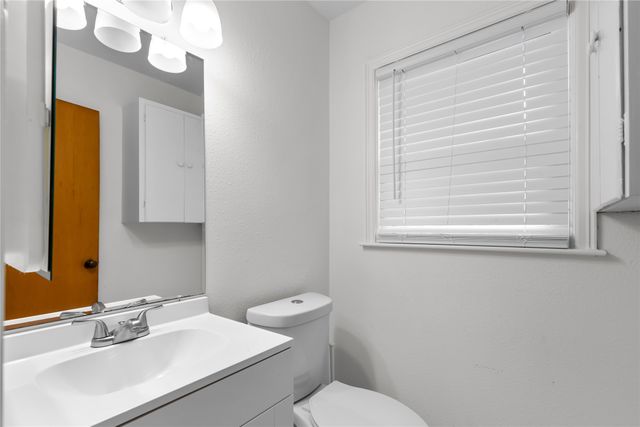 1015 W Sycamore Street, Sherman, TX 75092