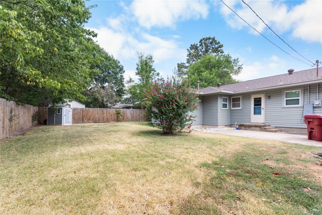 1015 W Sycamore Street, Sherman, TX 75092