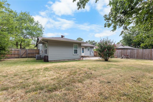 1015 W Sycamore Street, Sherman, TX 75092