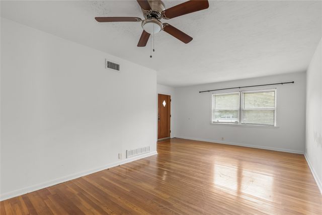 1015 W Sycamore Street, Sherman, TX 75092