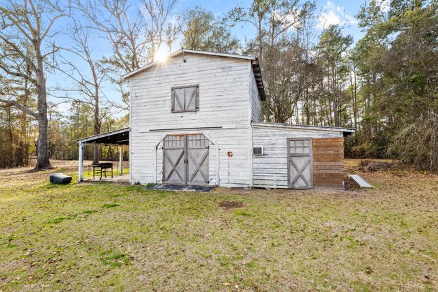3039 Wolfe Creek Road, Walterboro, SC 29488