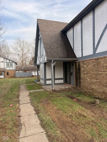 9792 Kingscross Court, Indianapolis, IN 46235