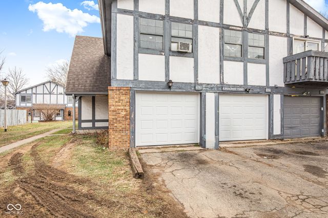 9792 Kingscross Court, Indianapolis, IN 46235