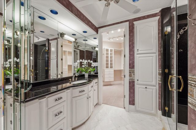 112 Bayou Lane, Kemah, TX 77565