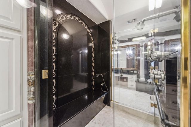 112 Bayou Lane, Kemah, TX 77565