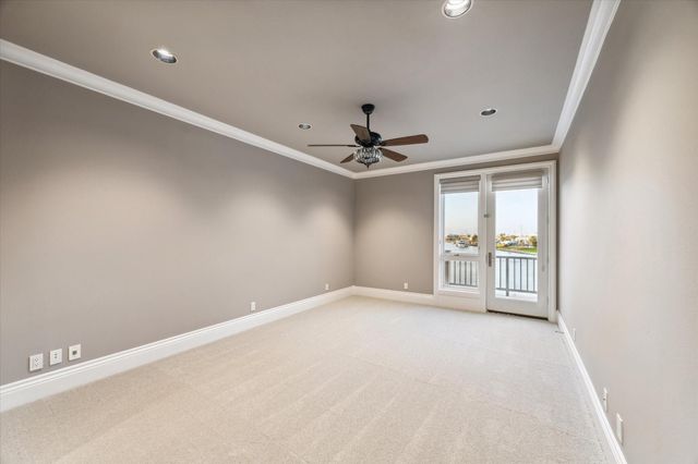 112 Bayou Lane, Kemah, TX 77565