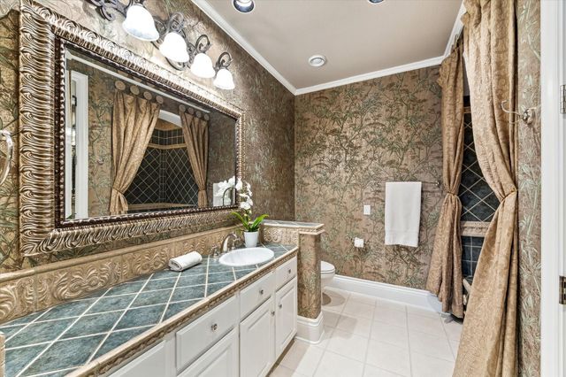 112 Bayou Lane, Kemah, TX 77565