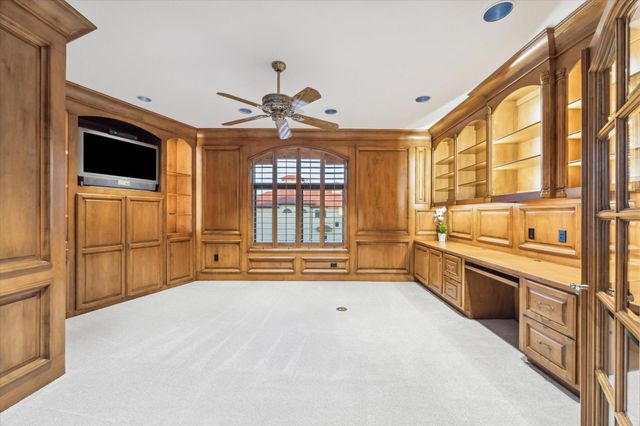 112 Bayou Lane, Kemah, TX 77565