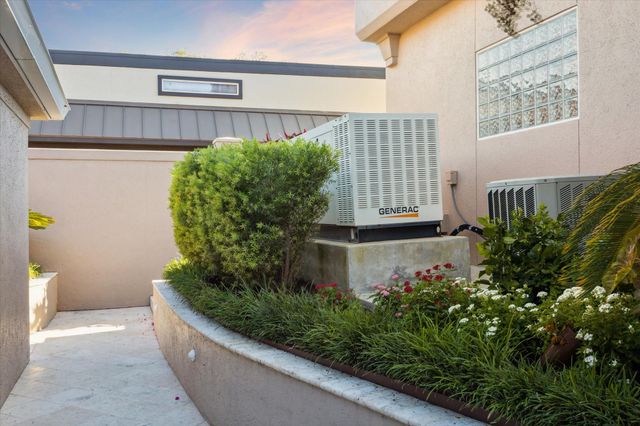 112 Bayou Lane, Kemah, TX 77565