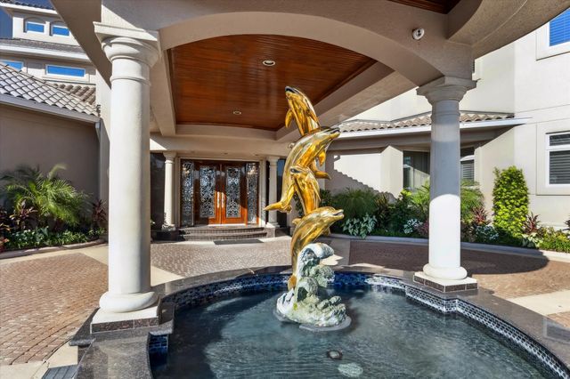 112 Bayou Lane, Kemah, TX 77565