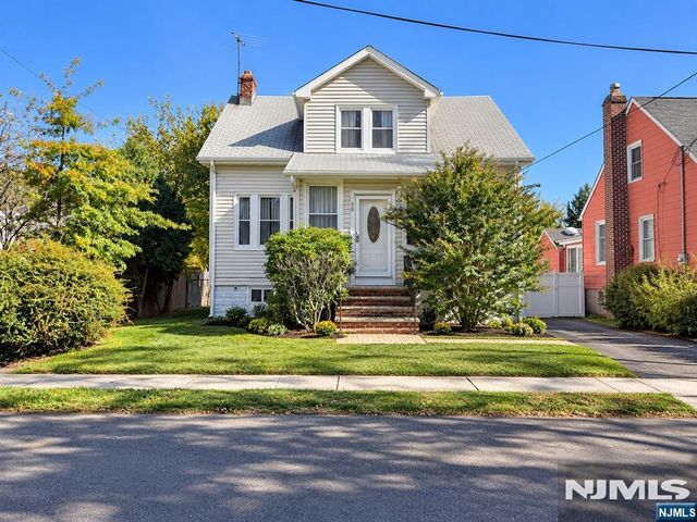 56 Princeton Street, Maplewood, NJ 07040