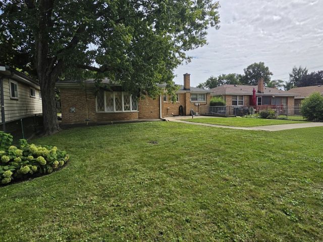 8634 Drake Avenue, Skokie, IL 60076