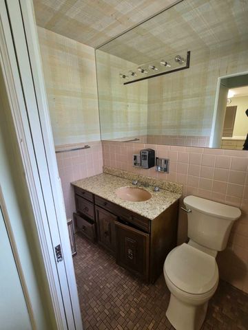 8634 Drake Avenue, Skokie, IL 60076