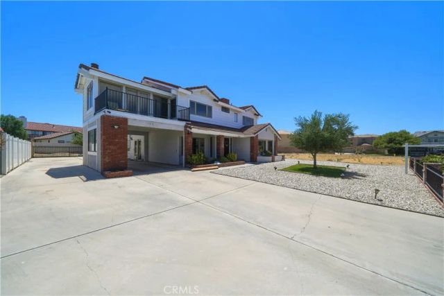 18380 Lakeview Drive, Victorville, CA 92395