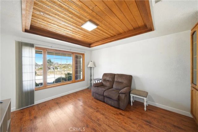 18380 Lakeview Drive, Victorville, CA 92395