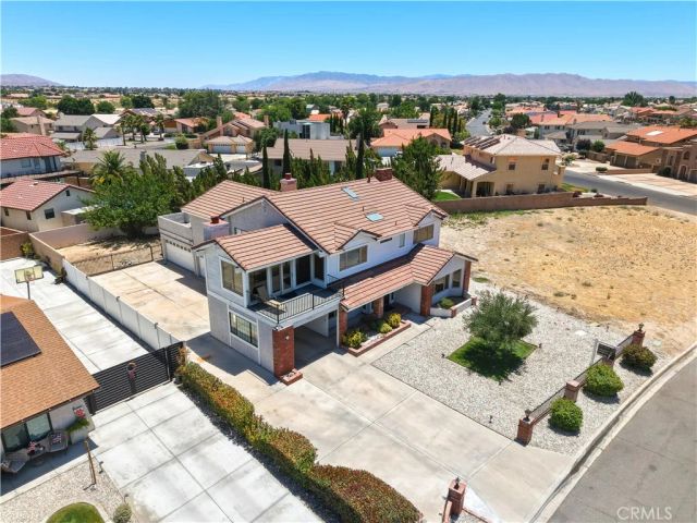18380 Lakeview Drive, Victorville, CA 92395