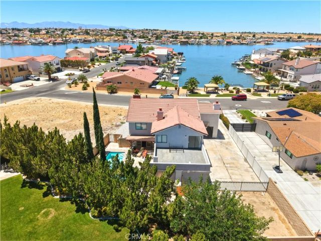 18380 Lakeview Drive, Victorville, CA 92395