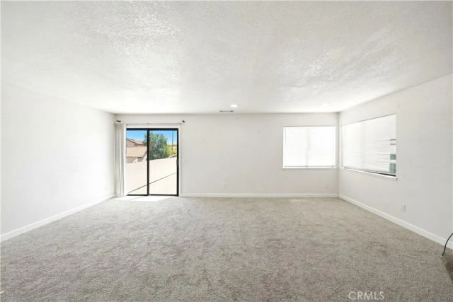 18380 Lakeview Drive, Victorville, CA 92395