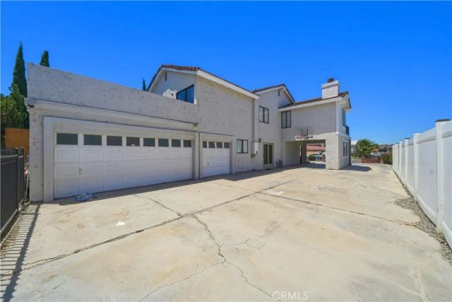 18380 Lakeview Drive, Victorville, CA 92395