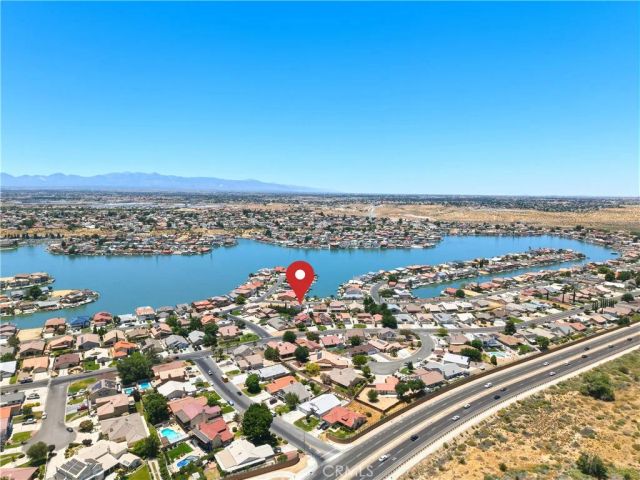 18380 Lakeview Drive, Victorville, CA 92395