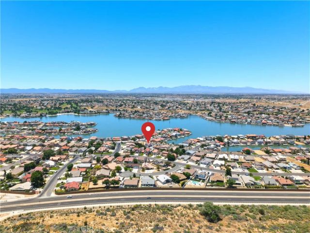 18380 Lakeview Drive, Victorville, CA 92395