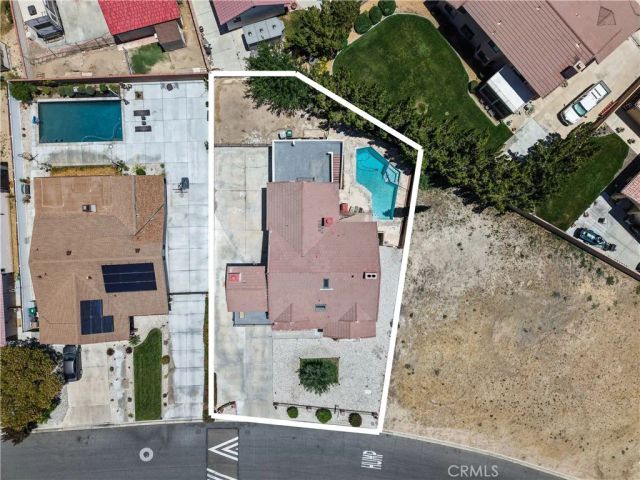 18380 Lakeview Drive, Victorville, CA 92395