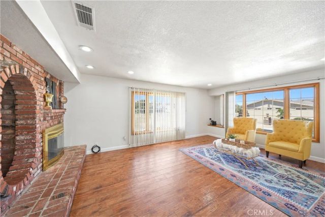18380 Lakeview Drive, Victorville, CA 92395