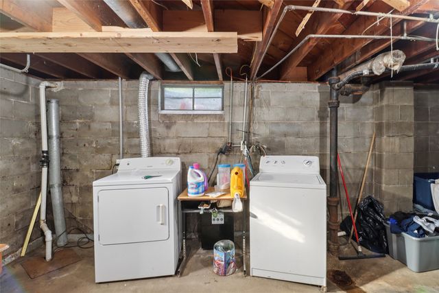 506 W Lincoln Avenue, Indianola, IA 50125