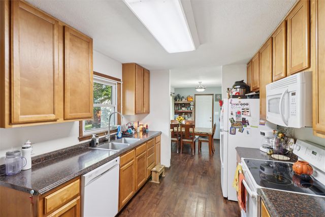 506 W Lincoln Avenue, Indianola, IA 50125