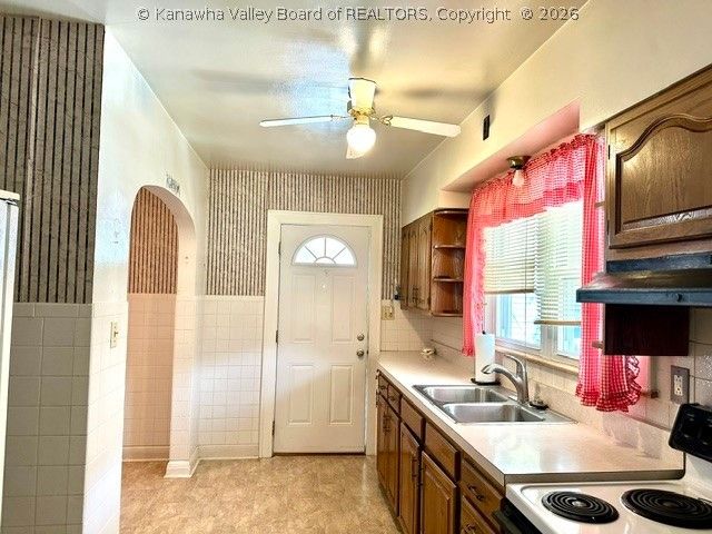 120 W Reynolds Avenue, Belle, WV 25015