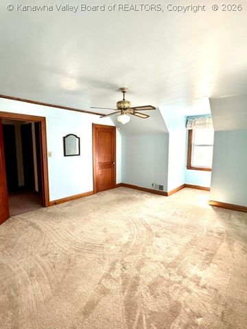 120 W Reynolds Avenue, Belle, WV 25015