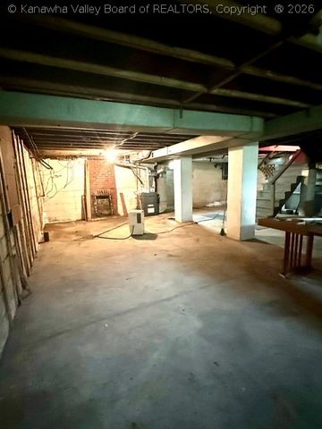 120 W Reynolds Avenue, Belle, WV 25015