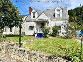 120 W Reynolds Avenue, Belle, WV 25015