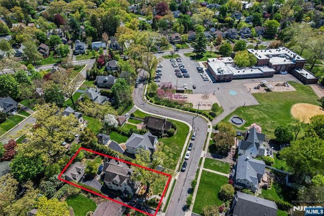 47 Van Allen Road, Glen Rock, NJ 07452