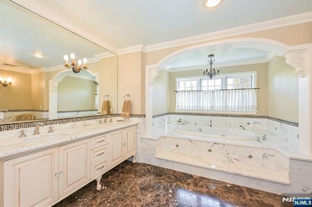 47 Van Allen Road, Glen Rock, NJ 07452